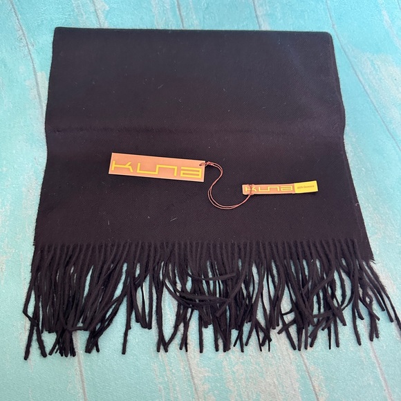 KUNA 100% guanaco scarf  SKU D600081P0000 - Picture 3 of 8